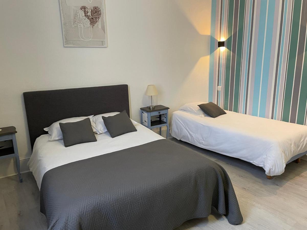 Hotel Au Chapon Fin Поатие Екстериор снимка